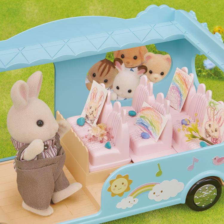 Sylvanian Families Rainbow Kindergarten Bus Gl+5317