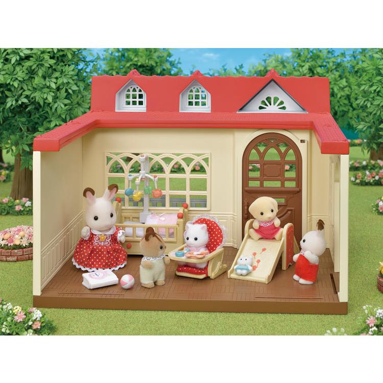 Sylvanian Families Strawberry Forest House Gl+5393