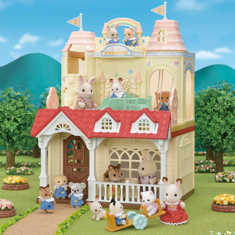 Sylvanian Families Strawberry Forest House Gl+5393